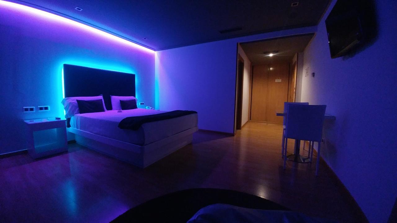 Motel Trebol Tui Extérieur photo