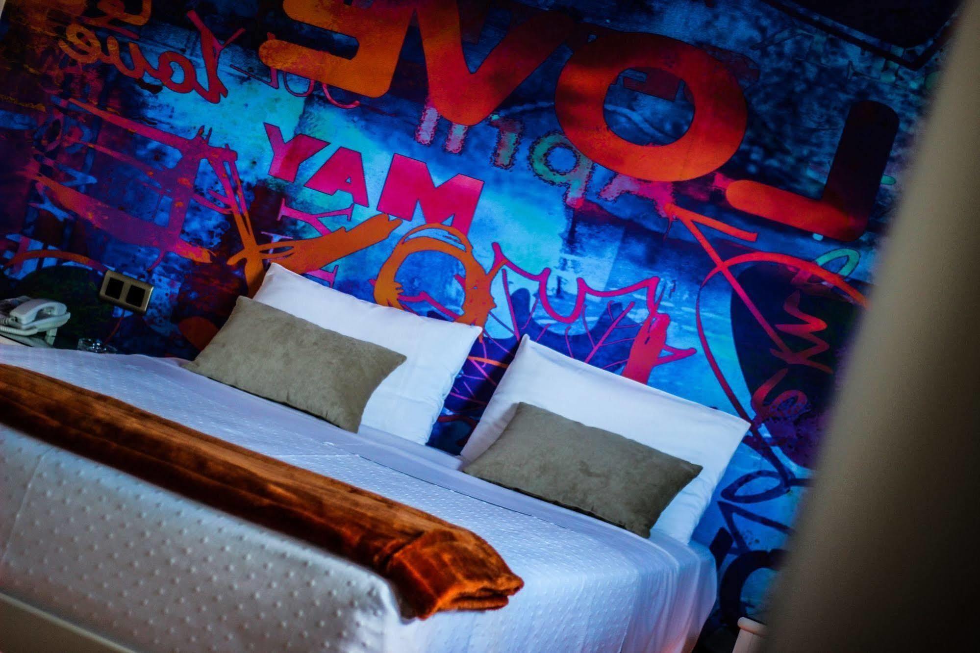 Motel Trebol Tui Extérieur photo